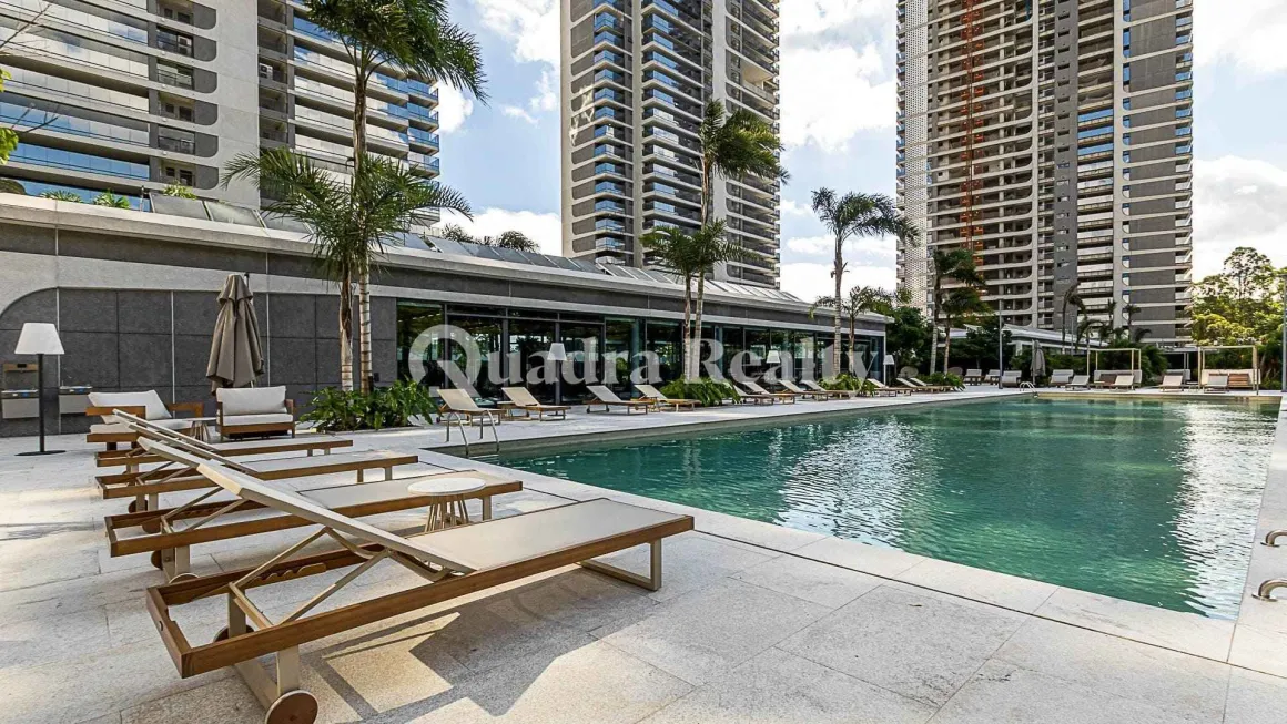 Apartamento no Real Parque